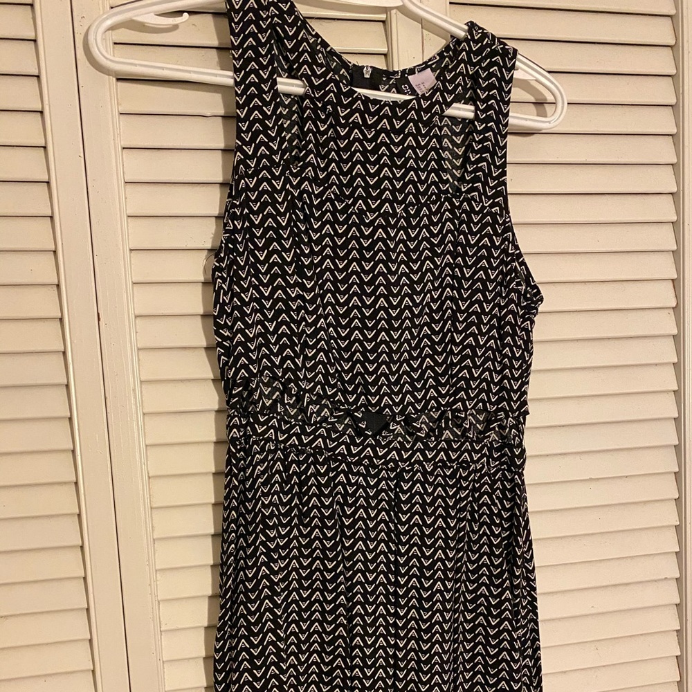 H&M Geometric Print Cutout Dress